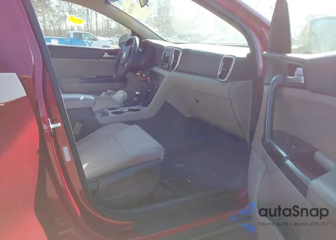 2018 Kia Sportage Lx z USA, uszkodzony, nr VIN KNDPMCAC1J7406181